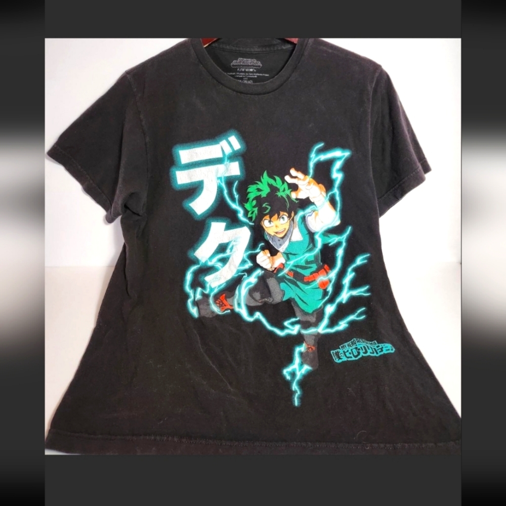 My Hero Academia Mens T-Shirt - Deku Electric Charged Kanji Attack. Size Medium